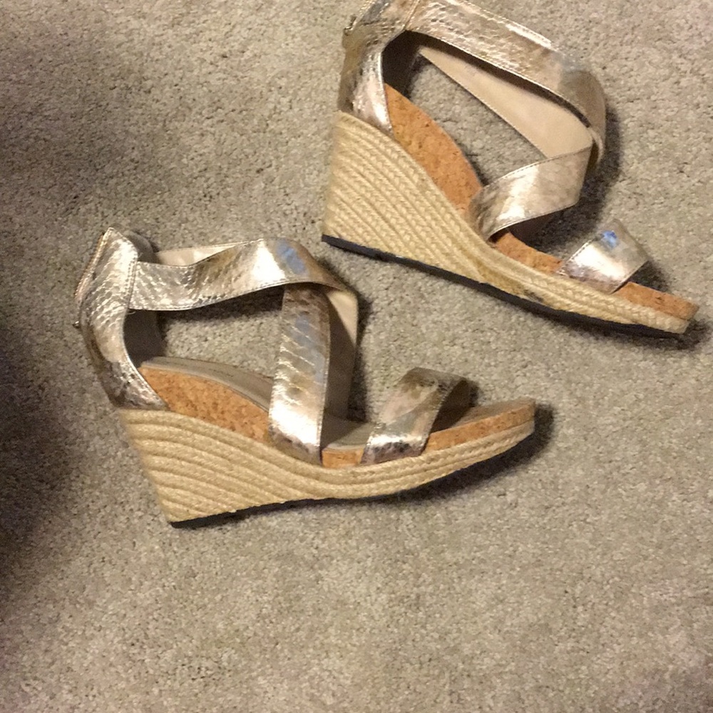 Adrienne Vittadini Wedges
